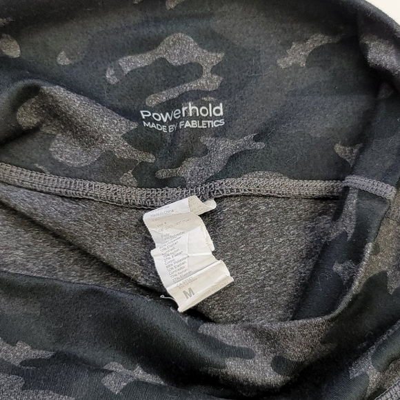 Powerhold fabletics size medium camo - Picture 3 of 7